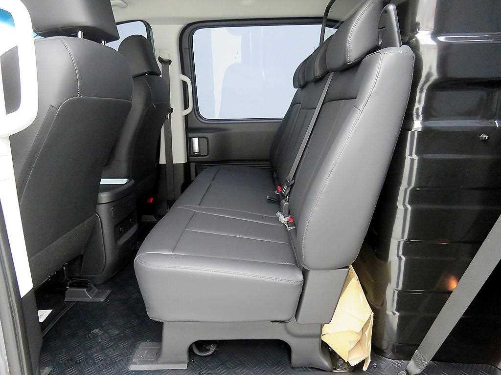 HYUNDAI Staria - Vista 8