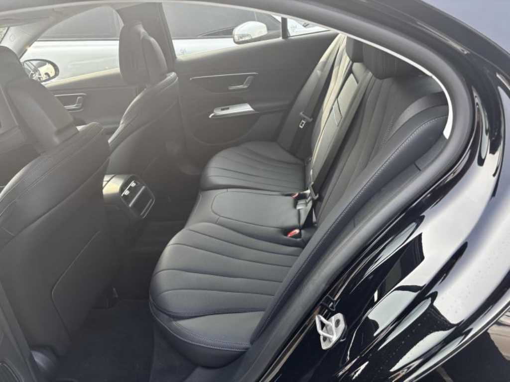 Mercedes Benz E class - Vista 7