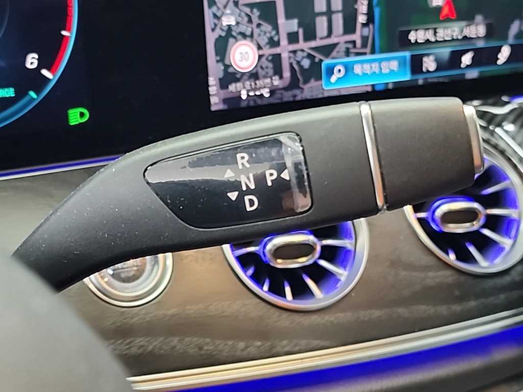 Mercedes Benz CLS Class - Vista 8