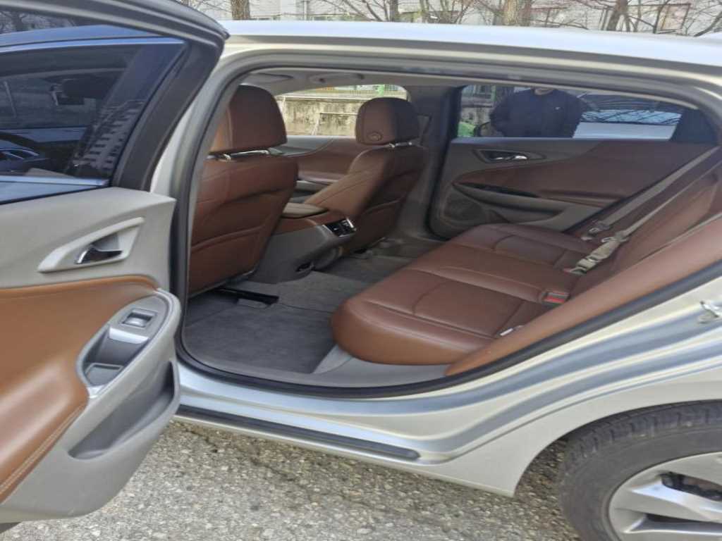 Chevrolet Malibu - Vista 8