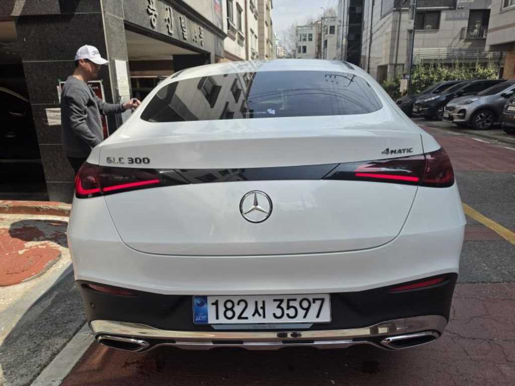 Mercedes Benz GLC Class - Vista 3