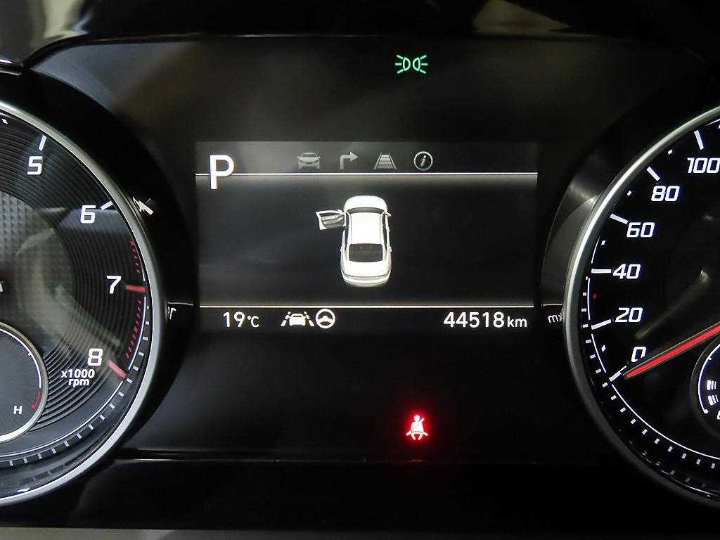 HYUNDAI Grandeur - Vista 9