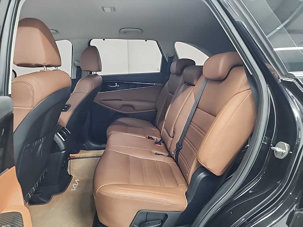 KIA Sorento - Vista 12