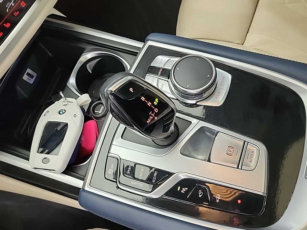 BMW 7 Series - Vista 8