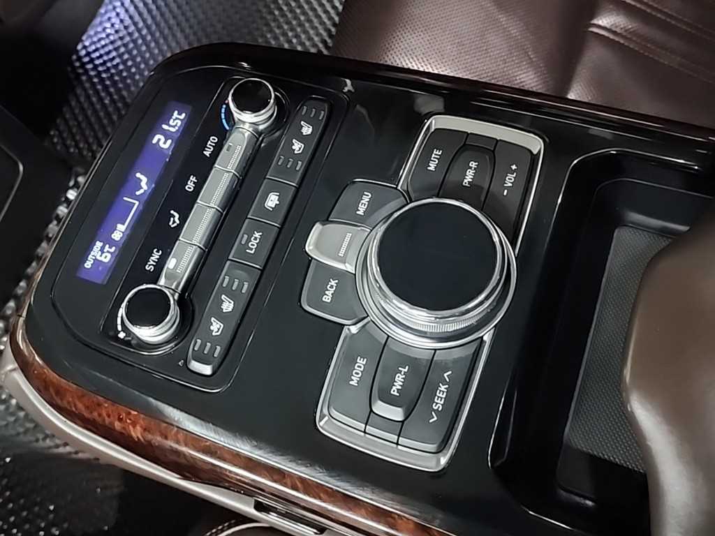 Genesis EQ900 2016 Café - Importación desde Corea - HF Imports Iquique - Foto 14