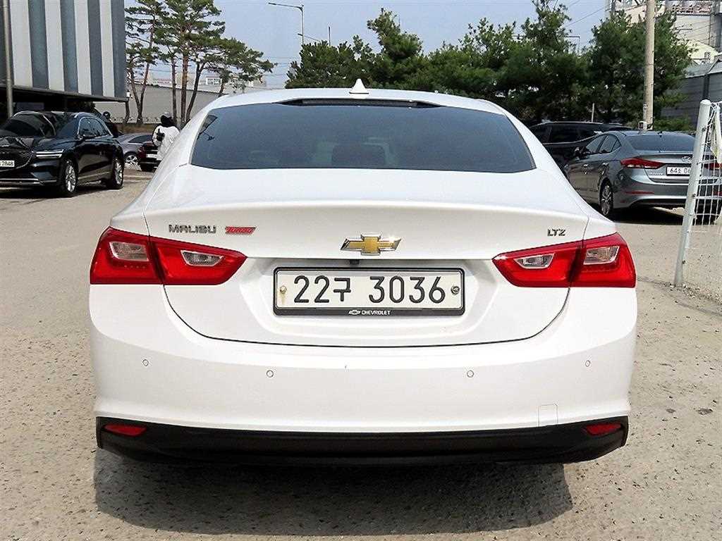 Chevrolet Malibu - Vista 4