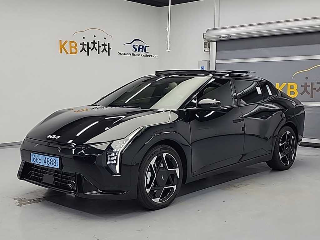 KIA EV4 2026 Negro - Importación desde Corea - HF Imports Iquique - Foto 1