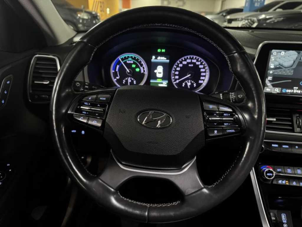 HYUNDAI Grandeur - Vista 10