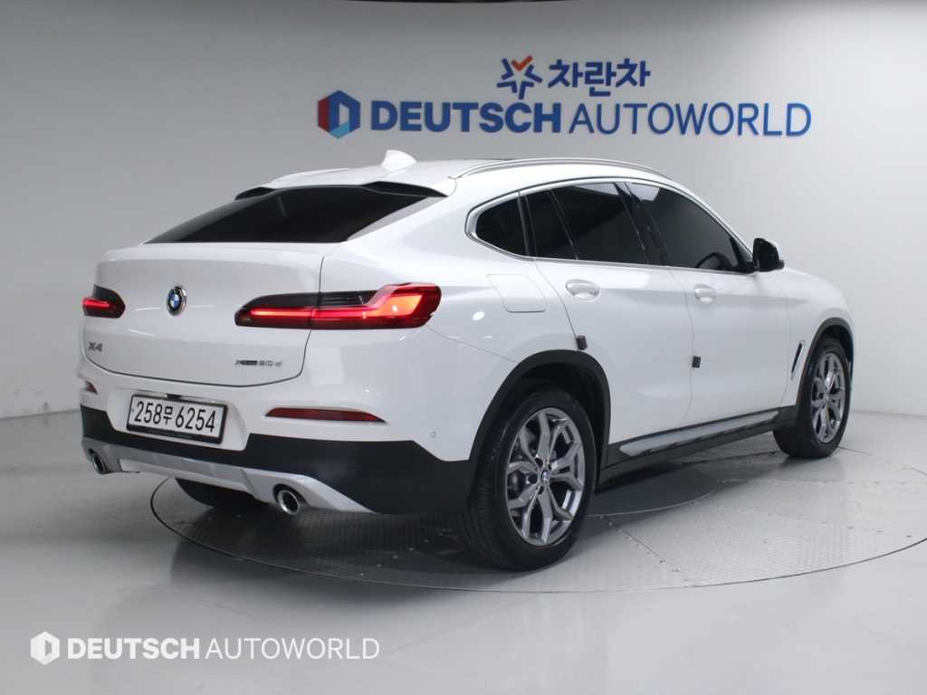 BMW X4 - Vista 3