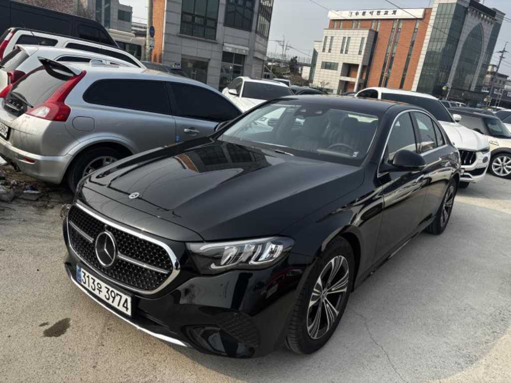 Mercedes Benz E class - Vista 2