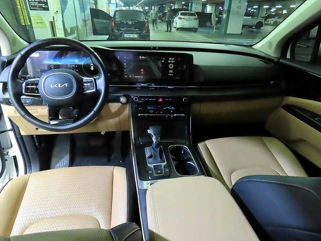 KIA Carnival - Vista 6