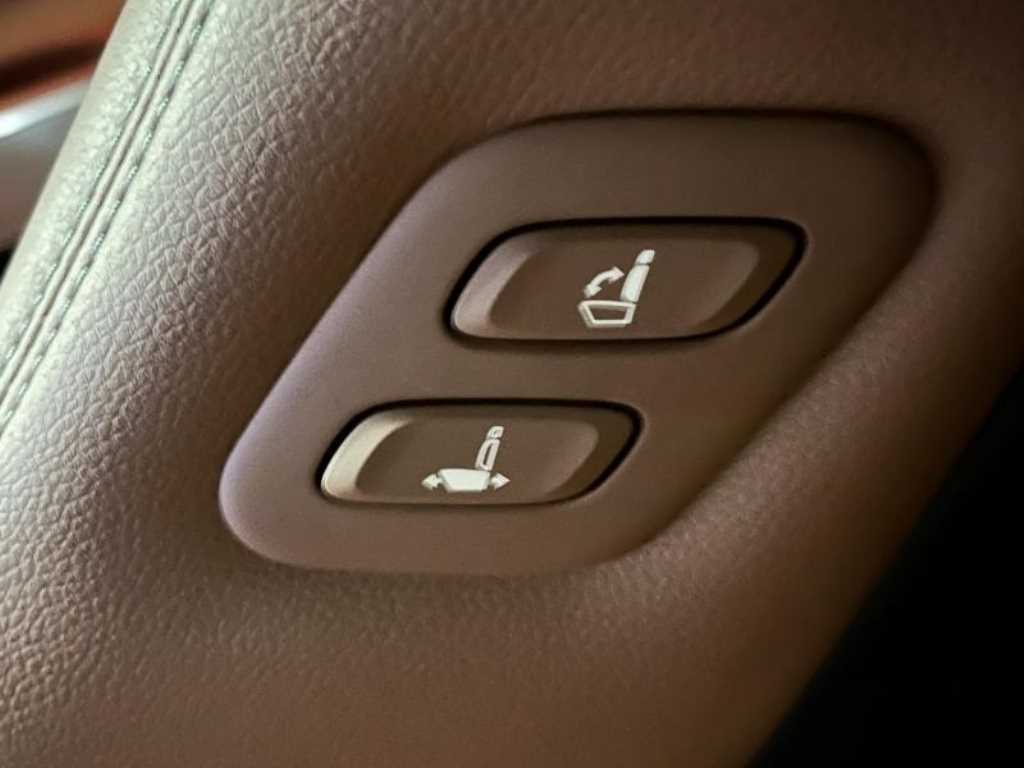 Genesis GV70 2025 Blanco - Importación desde Corea - HF Imports Iquique - Foto 17