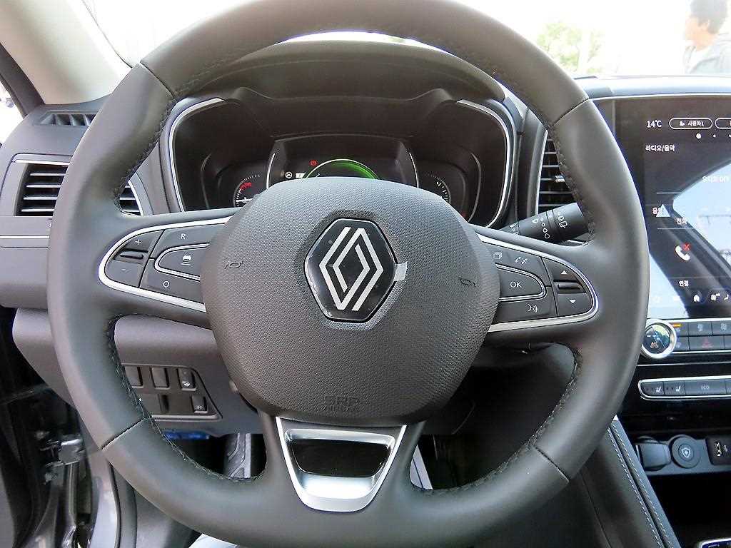 SAMSUNG QM6 - Vista 8