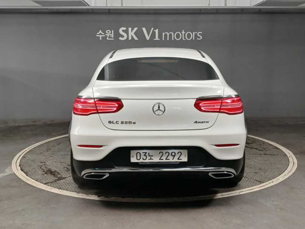 Mercedes Benz GLC Class - Vista 2
