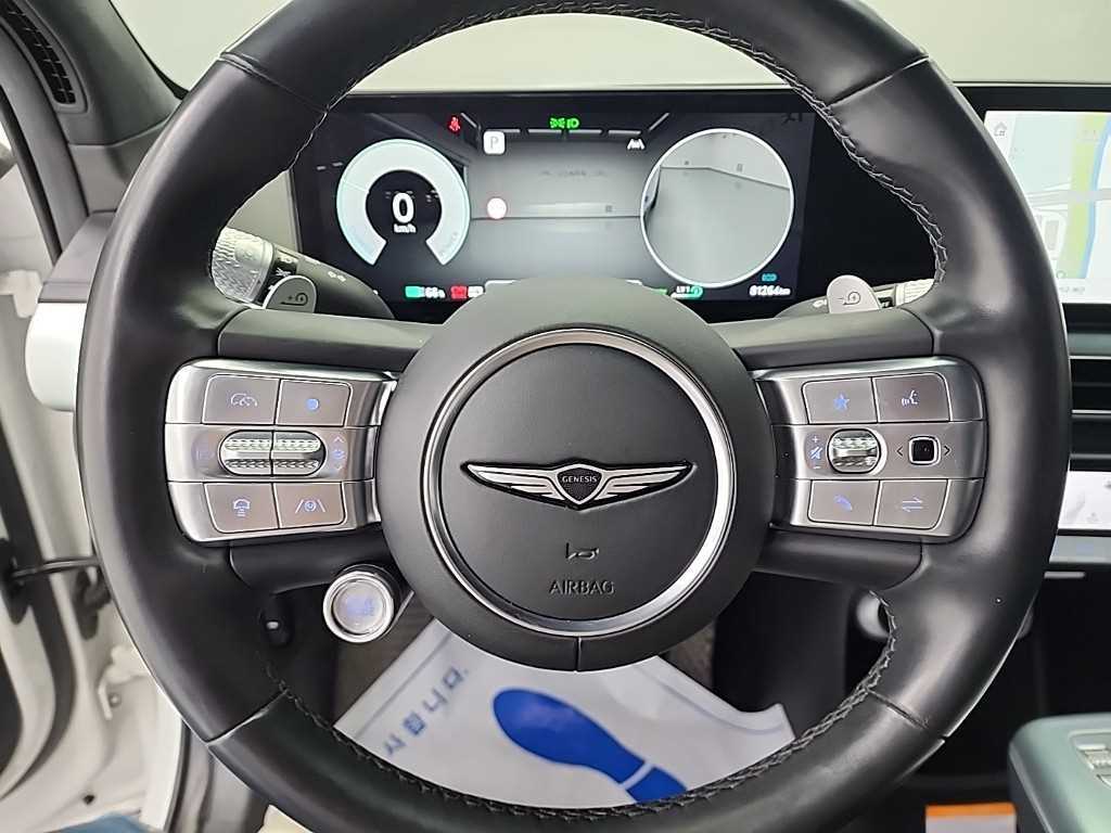 Genesis GV60 - Vista 9