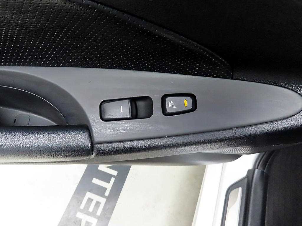 HYUNDAI Sonata - Vista 12