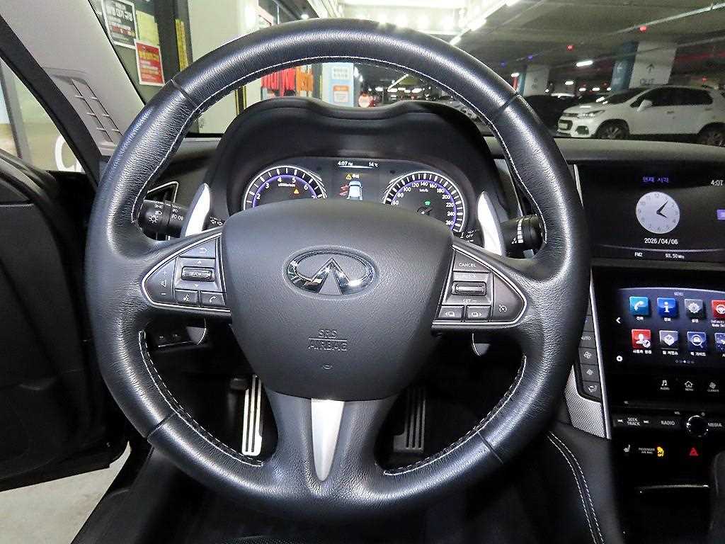 Infiniti Q - Vista 8