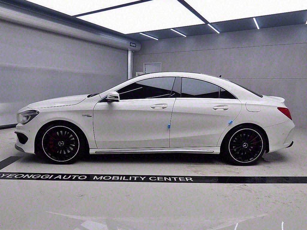 Mercedes Benz CLA Class - Vista 4