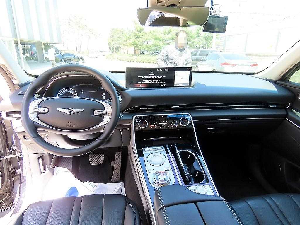 Genesis GV80 - Vista 7