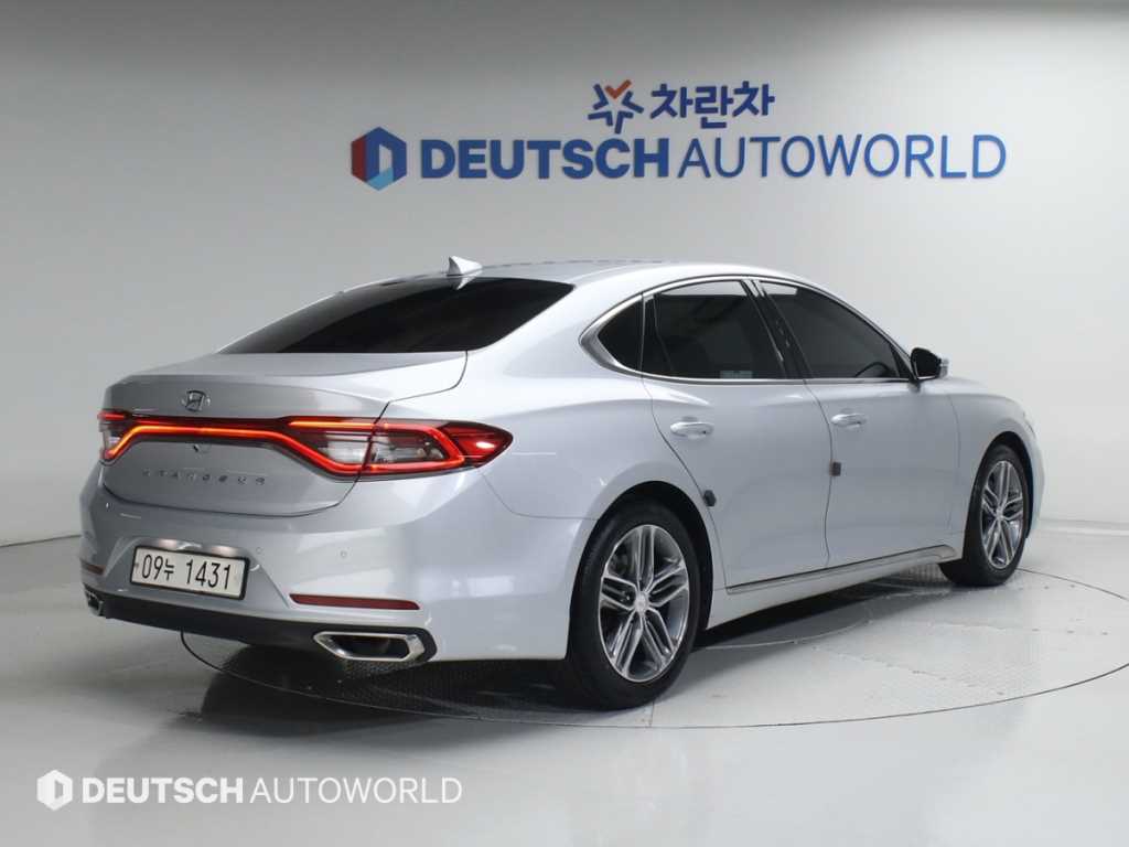 HYUNDAI Grandeur - Vista 2