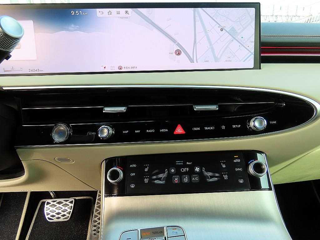 Genesis GV70 2025 Blanco - Importación desde Corea - HF Imports Iquique - Foto 13