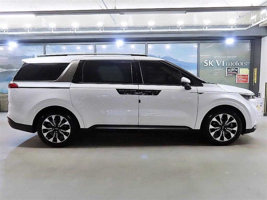 KIA Carnival - Vista 3