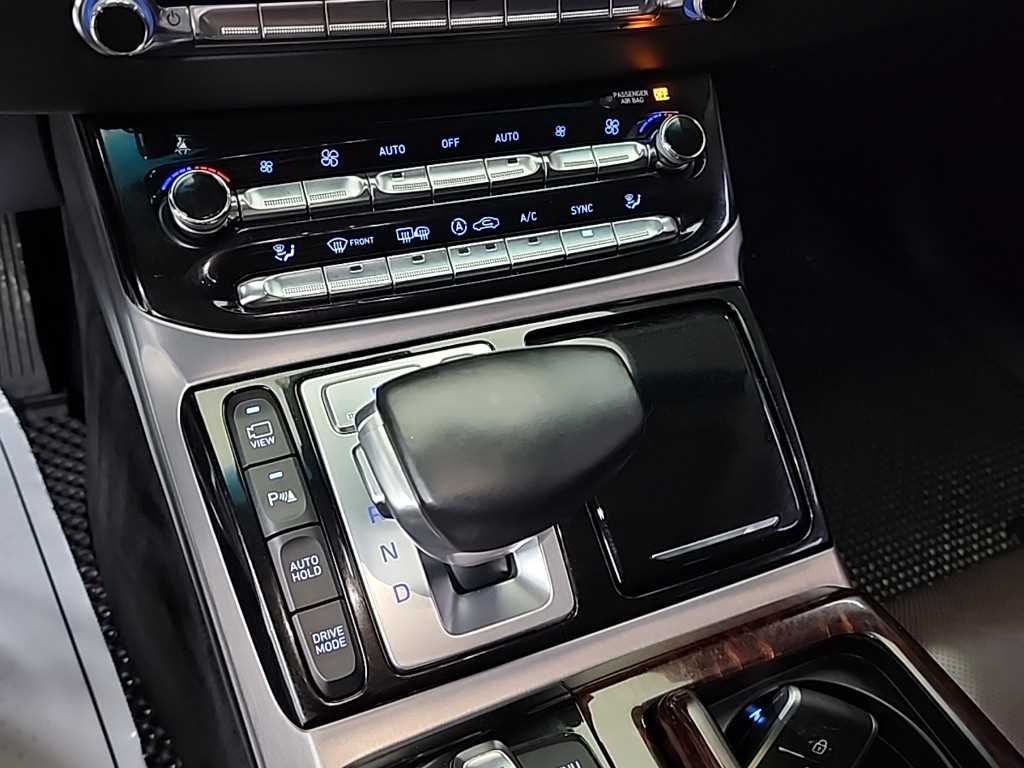 Genesis EQ900 - Vista 8