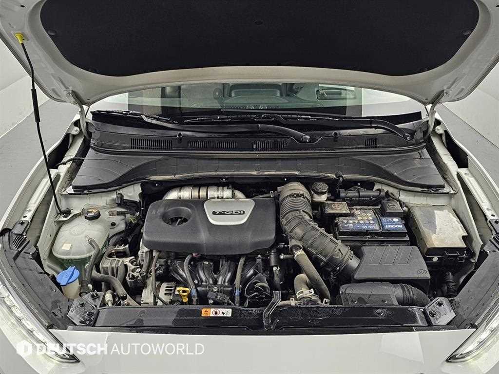 HYUNDAI Kona - Vista 6