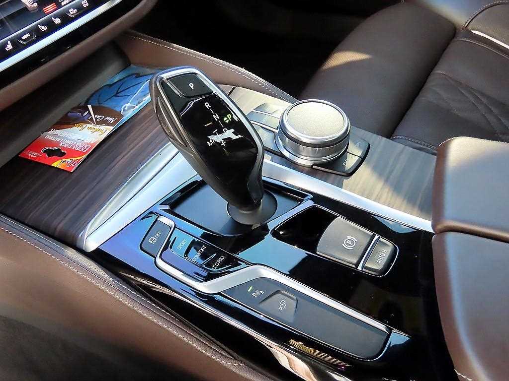 BMW 5 Series - Vista 11