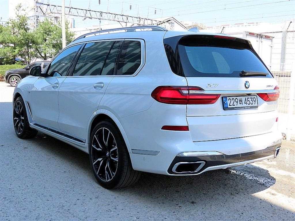 BMW X7 - Vista 3