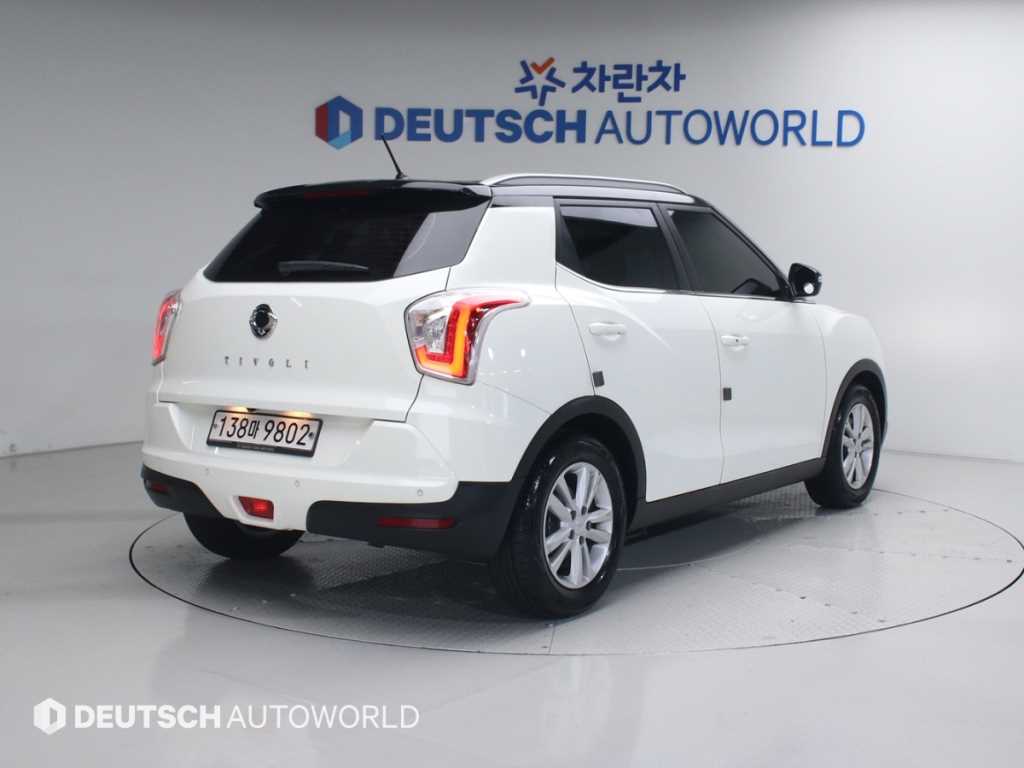 Ssangyong Tivoli - Vista 2