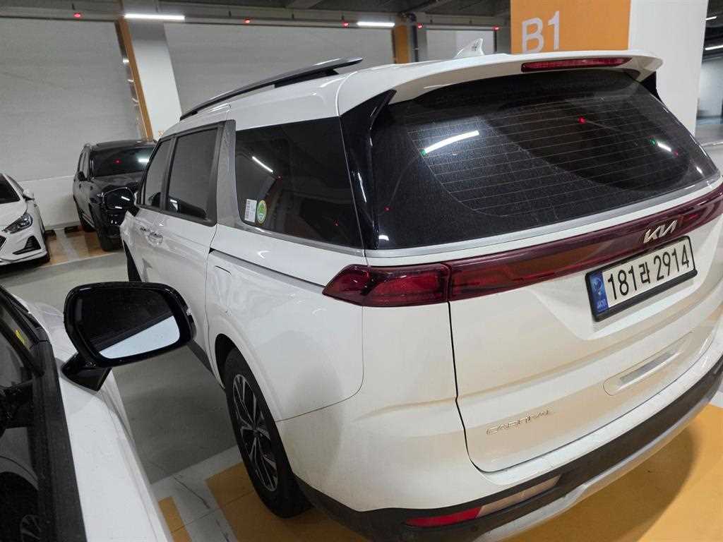 KIA Carnival - Vista 5