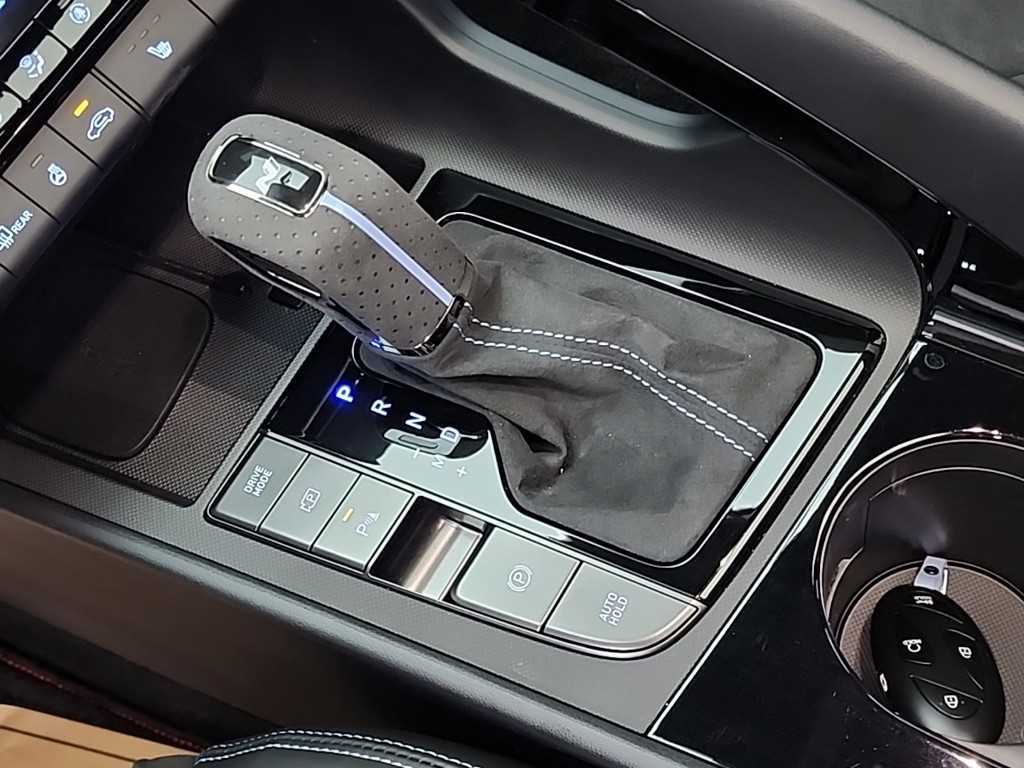 HYUNDAI Avante - Vista 8