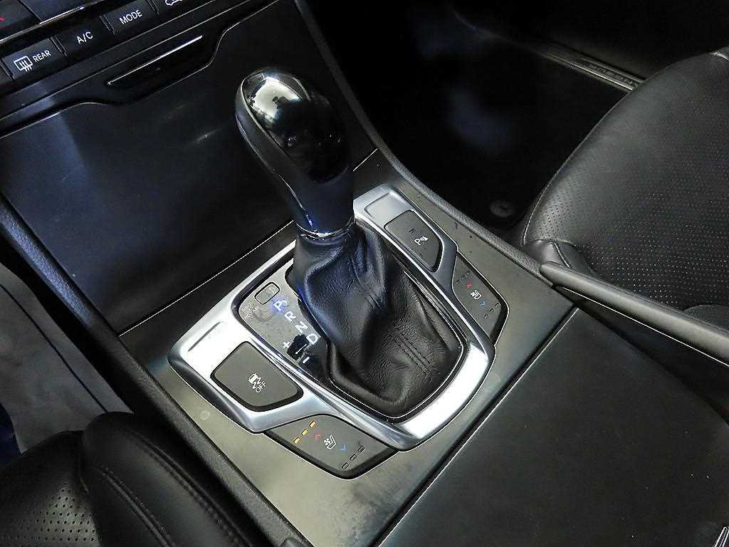 HYUNDAI Grandeur - Vista 12