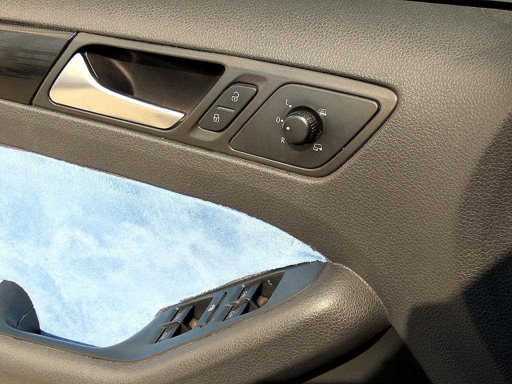 Volkswagen Jetta - Vista 11