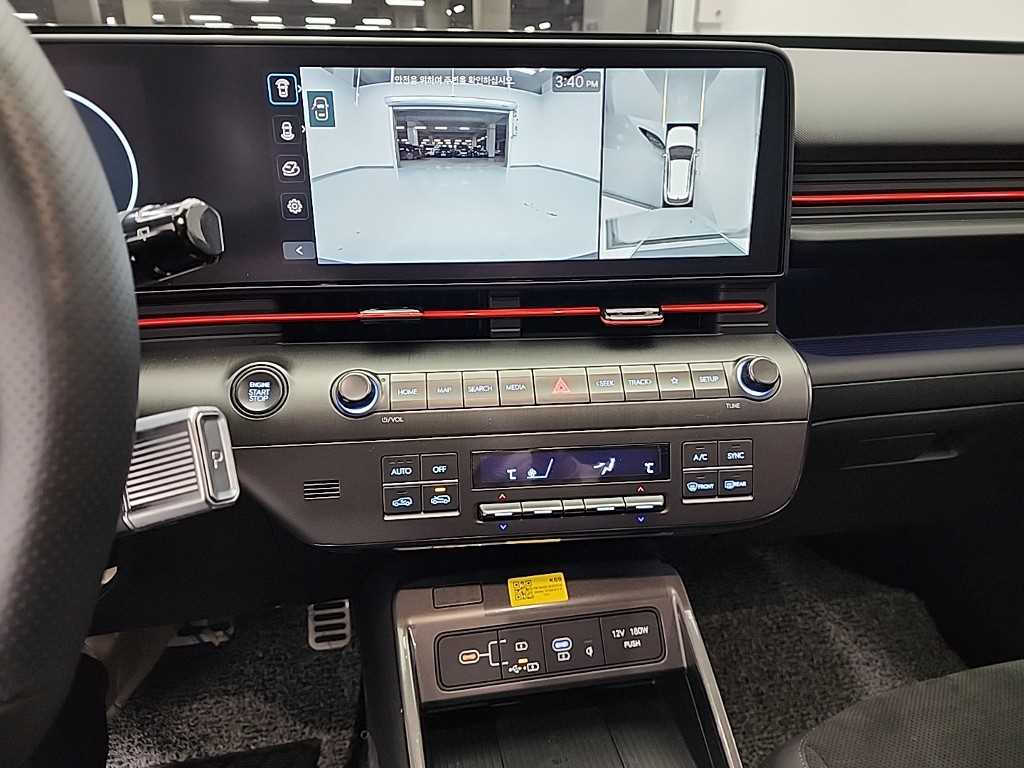 HYUNDAI Kona - Vista 10