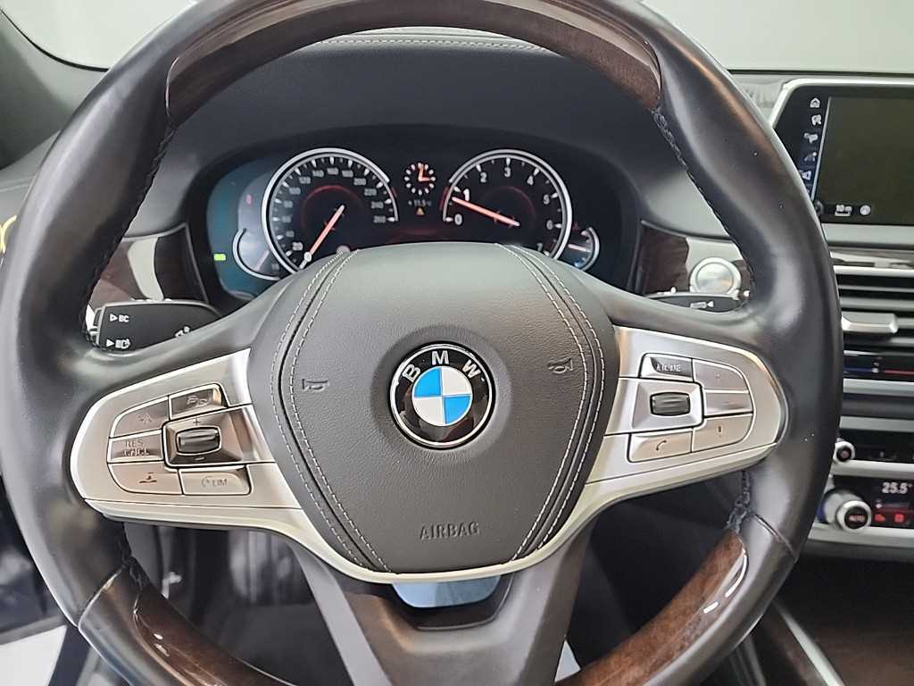 BMW 7 Series - Vista 9