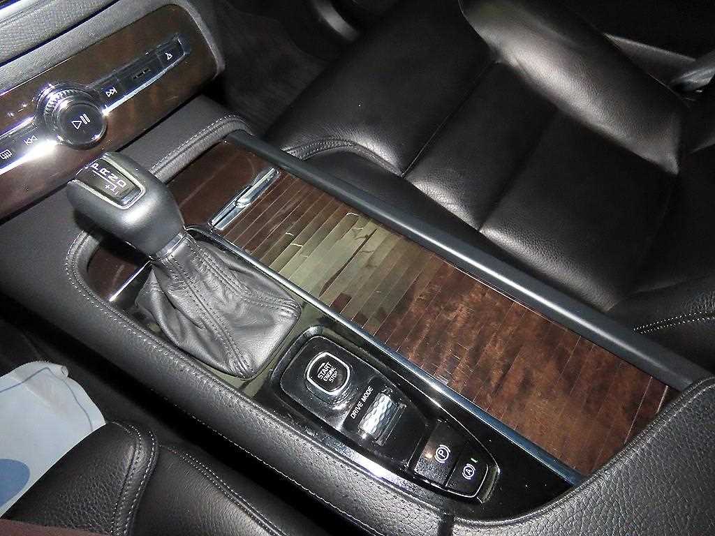 Volvo XC90 - Vista 12