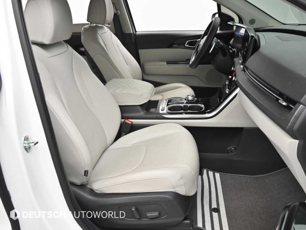 KIA Carnival - Vista 10