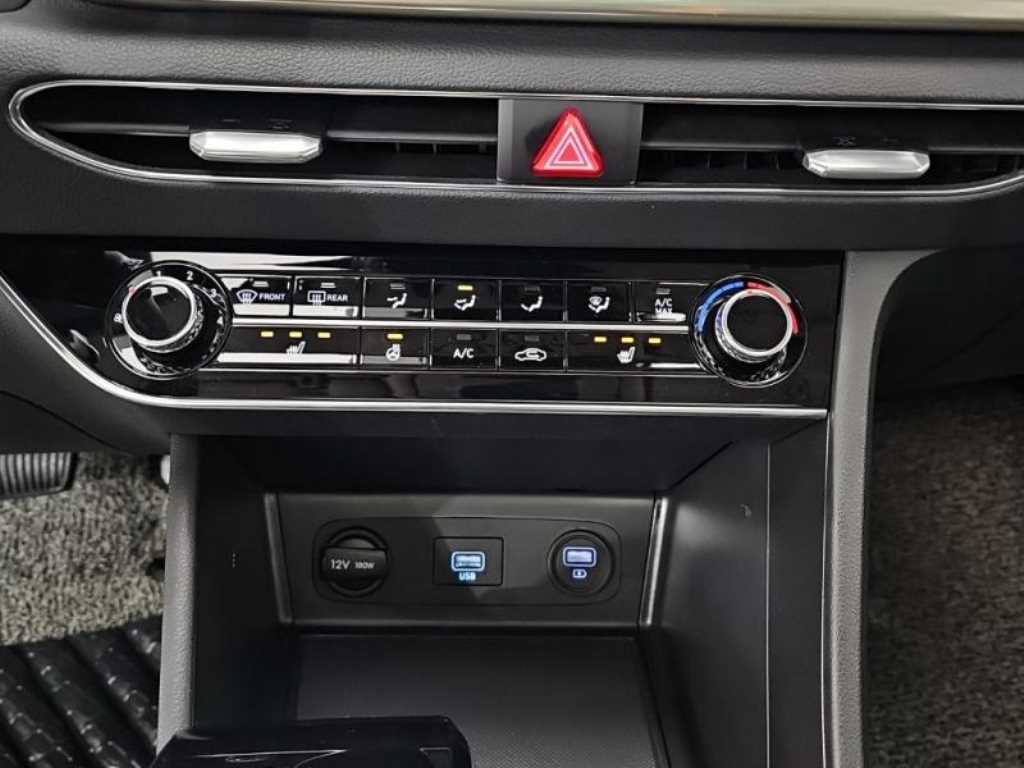 HYUNDAI Sonata - Vista 11