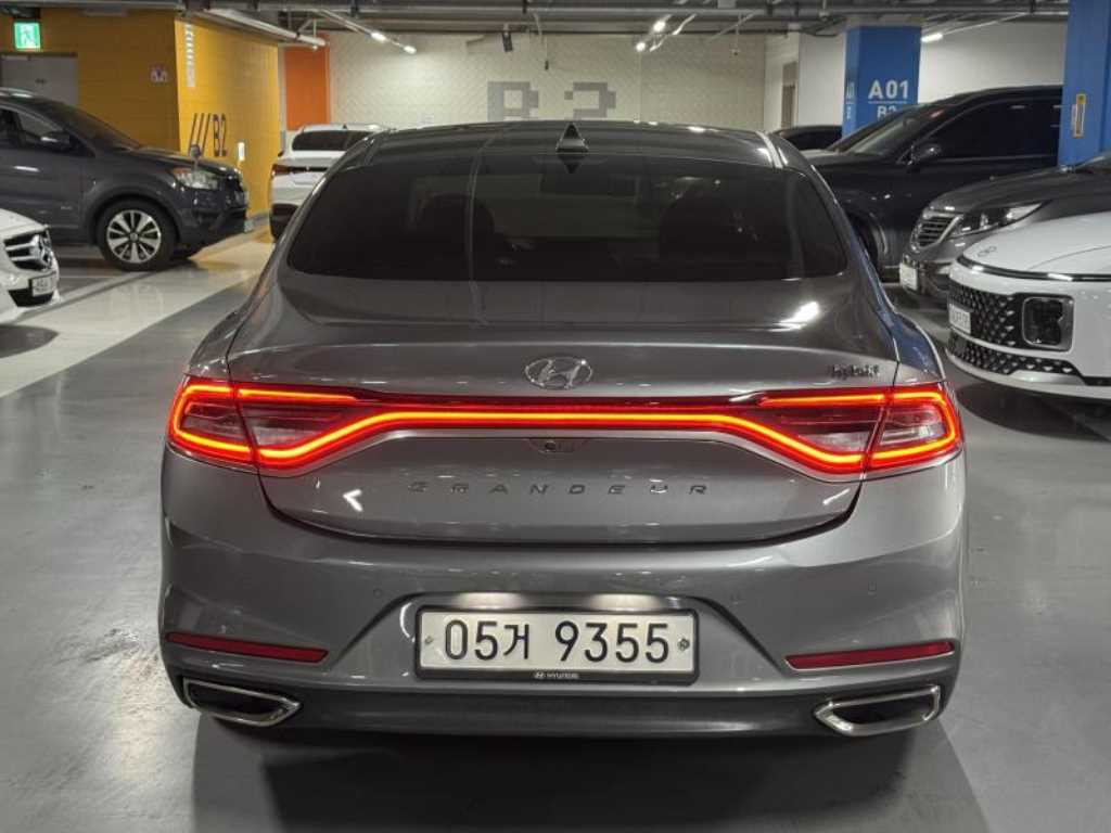 HYUNDAI Grandeur - Vista 4
