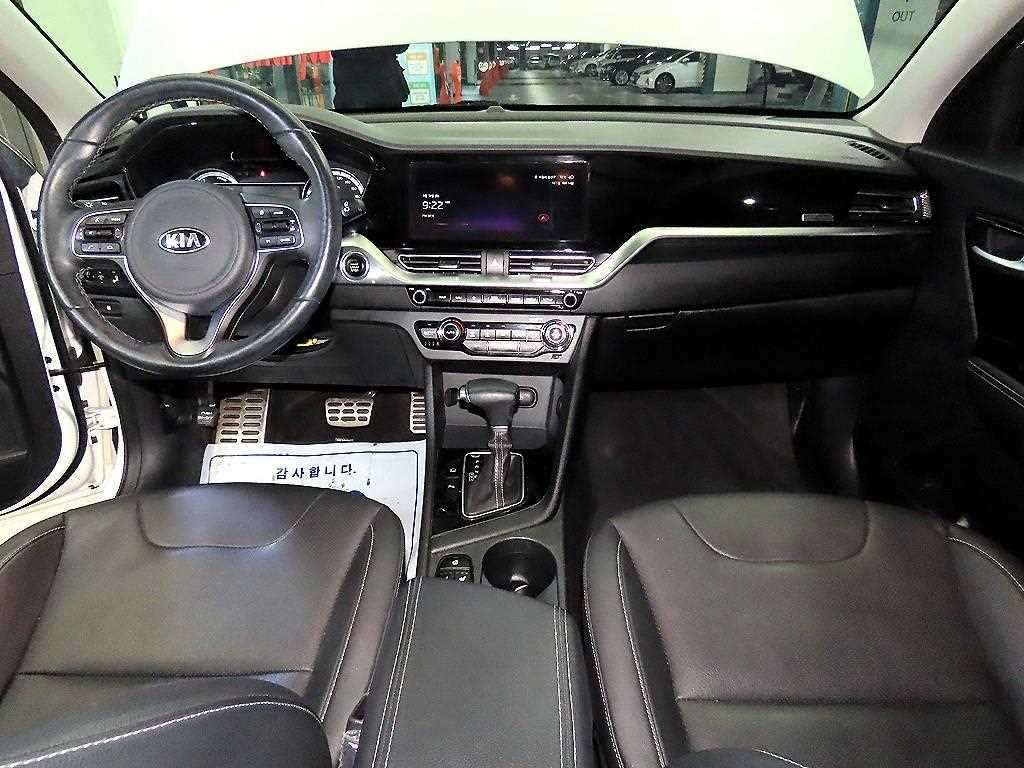 KIA Niro - Vista 10