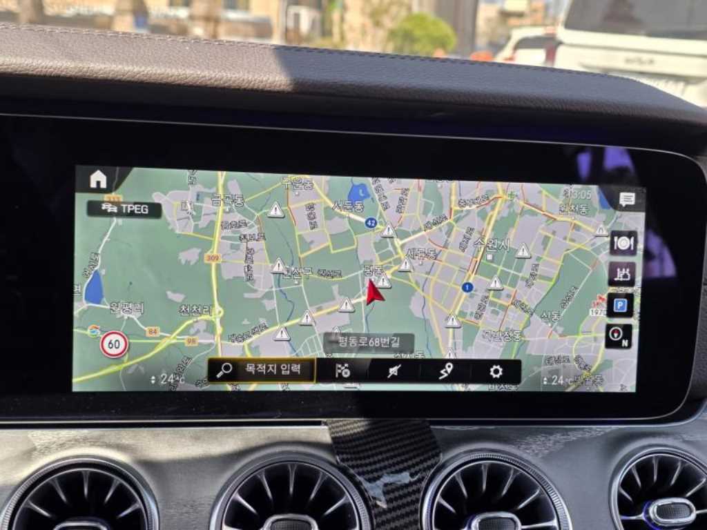 Mercedes Benz CLS Class - Vista 11