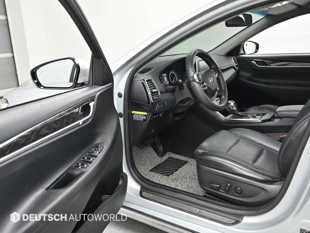 HYUNDAI Grandeur - Vista 11