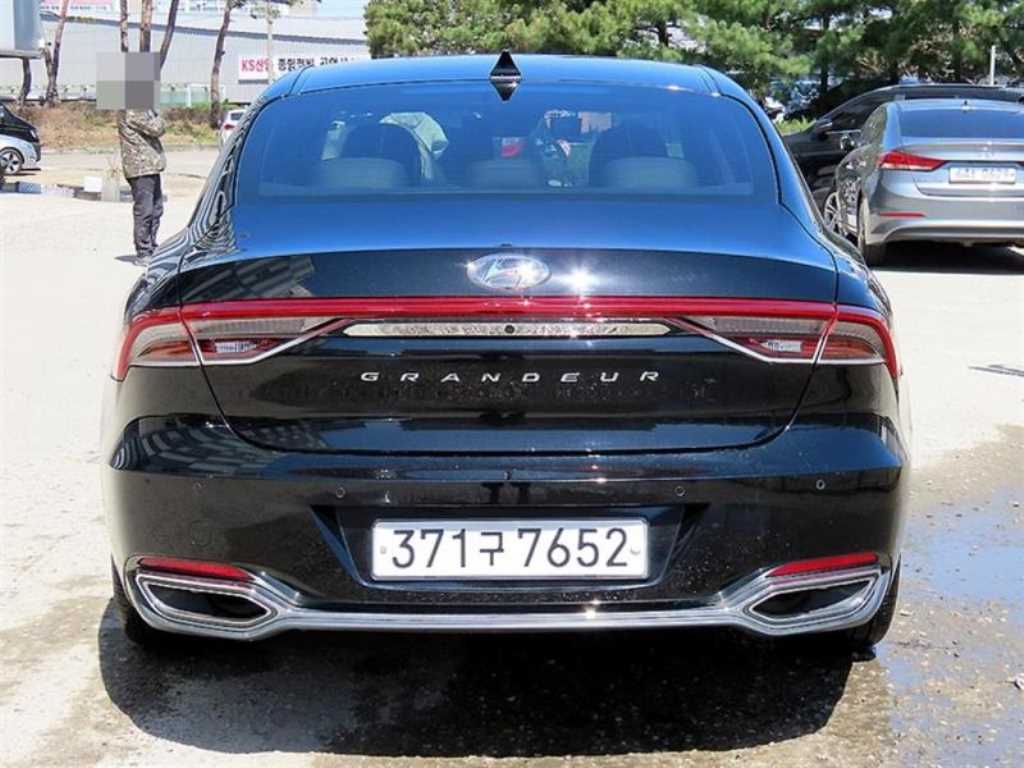 HYUNDAI Grandeur - Vista 4
