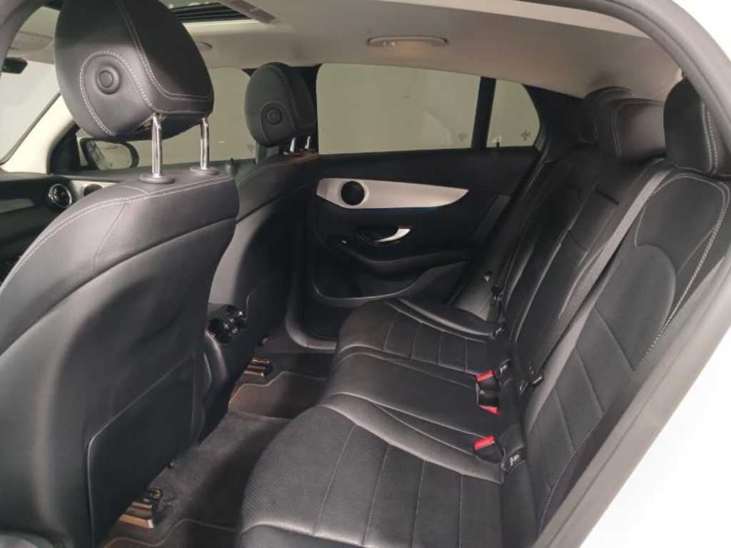 Mercedes Benz GLC Class - Vista 8