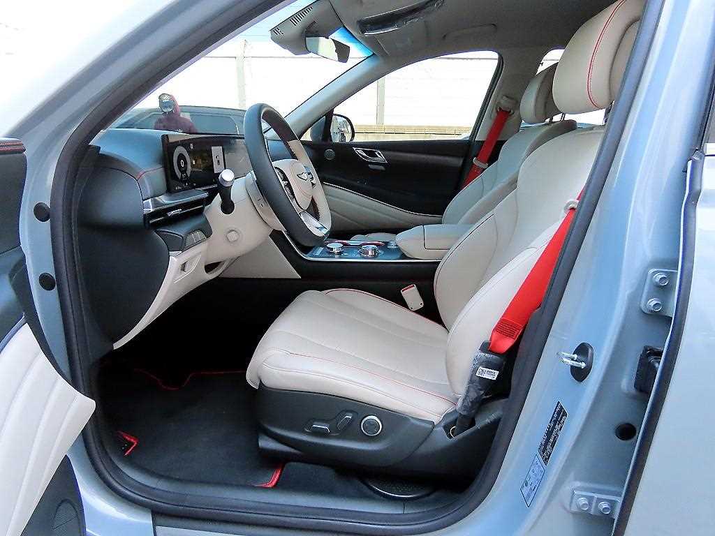 Genesis GV80 - Vista 5