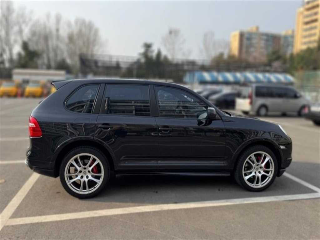 Porsche Cayenne - Vista 4