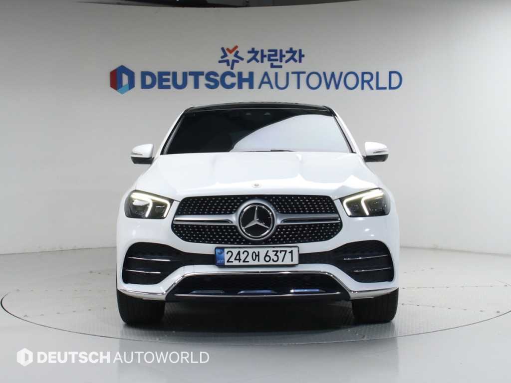 Mercedes Benz GLE Class - Vista 3