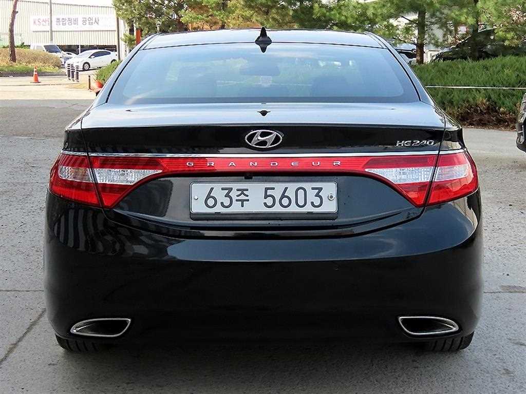 HYUNDAI Grandeur - Vista 4